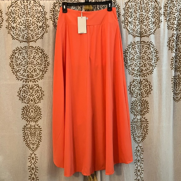 NWT! Halara Medium M Breezeful High Low Maxi Skirt Built in Shorts Flowy - Picture 3 of 7